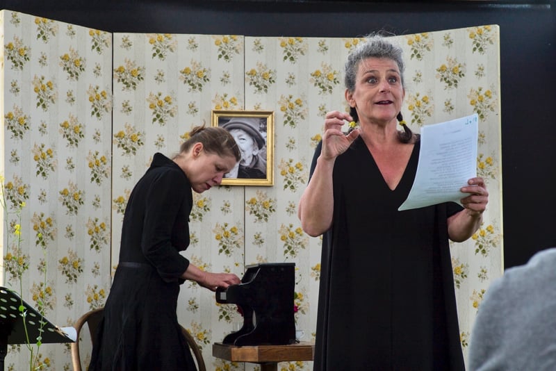 Scène de Plus je vieillis, plus je m’étonne : photographie 2 sur 11
